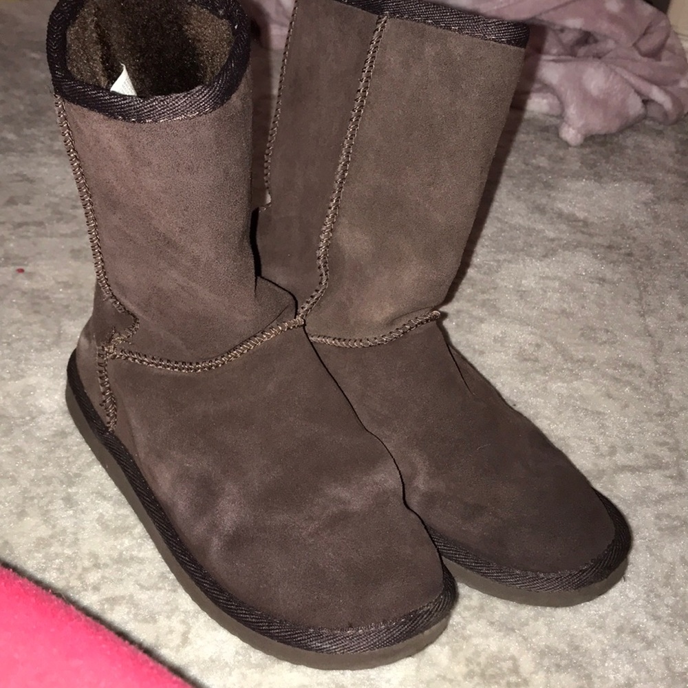 Brown boots